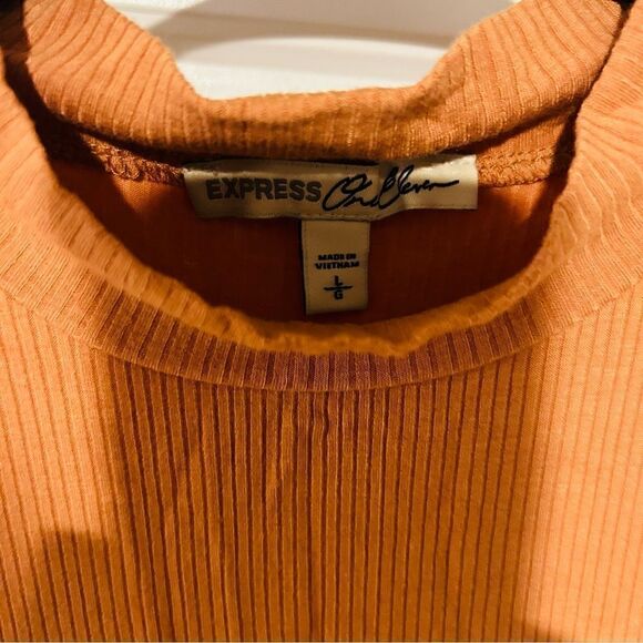 Express Bodysuit   - Picture 2 of 3